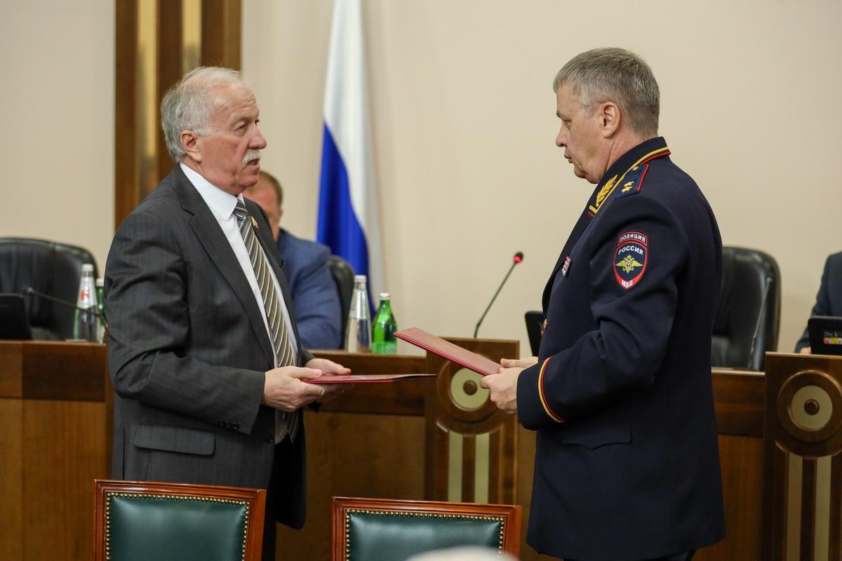 Главный полицейский Ставрополья отчитался перед краевыми депутатами