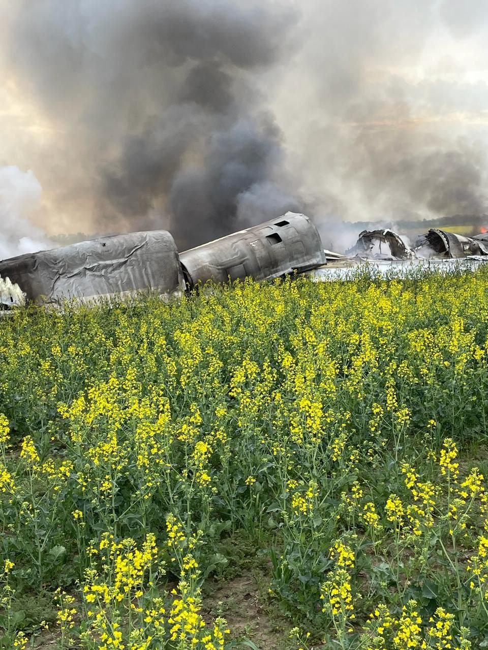 На территории Красногвардейского округа в поле упал самолет ВКС России