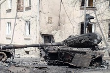 Грузинские танки остановлены в центре Цхинвала