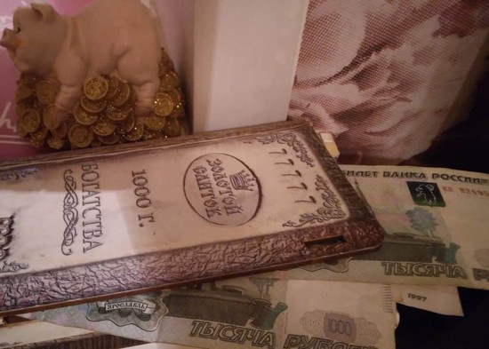 Мужчина в Невинномысске заметил, где женщина хранит свои сбережения