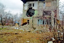  Артиллерия нацгвардии Украины  планомерно расстреливает жилые кварталы Первомайска.