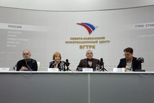 Валентин Бирюков, Наталья Зубкова, Евгений Луганский и Василий Бакалюк.