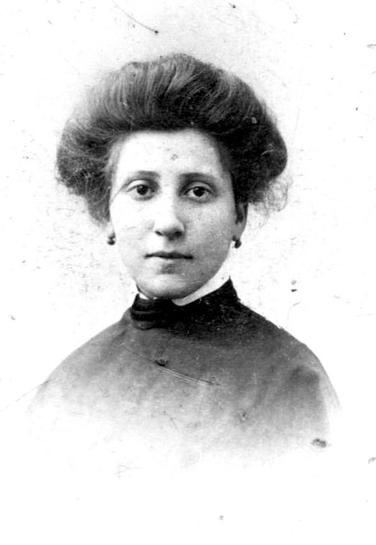 Анна Шварцман, жена профессора.