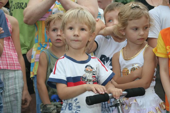 Дети. Фото Александра Плотникова из архива редакции.