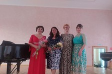 После концерта: (слева направо) Елена Астанкова, Наталья Дубровская, Евгения Ханова и Евгения Чубинец