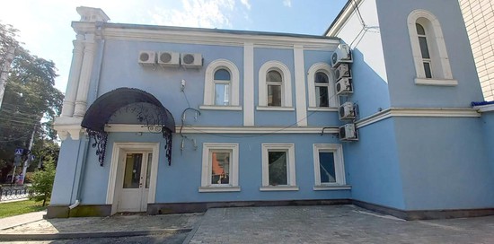 Дом купца Иванова покрыт солярными знаками – оберегами от темных сил