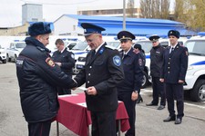 Очередные звания, почетные грамоты и нагрудные знаки получили полицейские в профессиональный праздник
