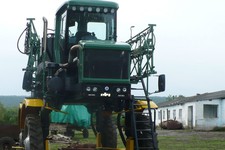 Новый трактор послужит благоустройству села Дивного. Фото из архива