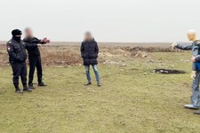 На Ставрополье мужчина за кусок земли решил убить брата. На фото кадр из видео СУ СКР по СК
