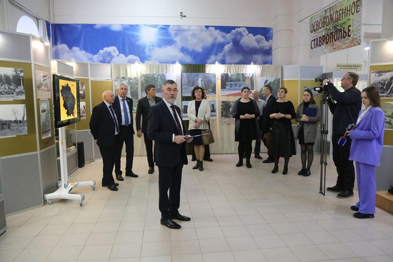 Выставку «Освобожденное Ставрополье» открыл директор музея-заповедника Николай Охонько