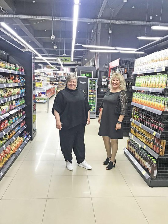 Елена Мальцева (слева) и Наталья Грудачёва в магазине «Закрома Блэк»