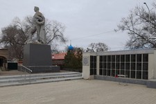 Памятник воинам-односельчанам в селе Арзгир. Администрация муниципального округа